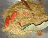 Foto langkah ke 2 dari resep Terik Telur Dadar Sayuran.