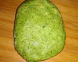 A picture of step 4 of Spinach paratha(palak paratha).