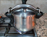Foto del paso 5 de la receta: Alubias blancas con coles y doble sofritada