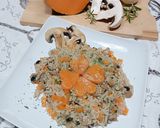 Foto del passaggio 8 della ricetta Risotto con funghi e zucca