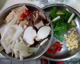 香菇洋蔥炒魚板的食譜步驟2照片