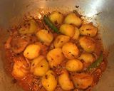A picture of step 5 of Methi Matar Aloo.