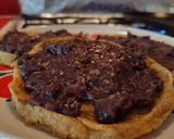 Foto del paso 8 de la receta: Sopes de frijoles con longaniza, y una rica salsa roja