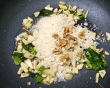 வால்நட் ஜவ்வரிசி கிச்சடி (Walnut javvarisi kichadi recipe in tamil) ரெசிபி ஸ்டேப் 3 புகைப்படம்