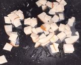 A picture of step 2 of Egg Lapaita Sandwich.