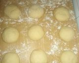 A picture of step 2 of Doughnut.