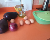 Foto del paso 1 de la receta: Tortilla de berenjena ligera y muy jugosa 🍆