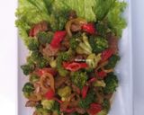 Foto langkah ke 5 dari resep Tumis Daging Sapi Brokoli.