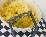 A picture of step 1 of Stuffed Yuca with Ground Beef.
