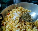 A picture of step 3 of Bhuna chivda murmura bhel.