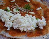 A picture of step 5 of Cheesy noodles dosa.