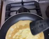 A picture of step 4 of Cheesy beef crepes.