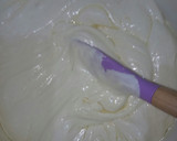 Foto langkah ke 3 dari resep Mini Roll Cake Rainbow.