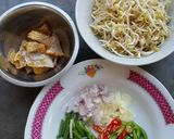 Foto langkah ke 1 dari resep Tauge cah ikan asin.
