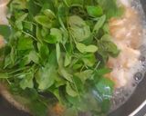 Foto langkah ke 4 dari resep Sayur Bening Daun Kelor.