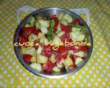 Foto del passaggio 5 della ricetta Patate Novelle e Pomodori all'insalata