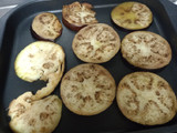 Tostas de verduras asadas con lomo embuchado