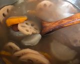 Hình bước làm 1 của món Canh củ sen chay (ngày 4)