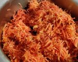 A picture of step 1 of Gajar ka halwa.