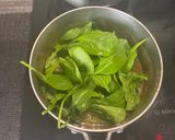 A picture of step 5 of Japanese spinach and aubergine curry rice gratin.