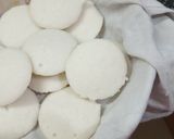 A picture of step 1 of Crispy Fried Idli.