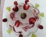 A picture of step 3 of Strawberry souffle.
