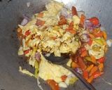 Foto langkah ke 4 dari resep 2. LAUK HEMAT Telur Orak Arik Pedas.