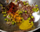 A picture of step 2 of Green Peas Mushroom Masala.