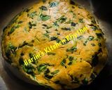A picture of step 2 of Methi paratha.
