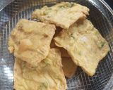 Foto langkah ke 5 dari resep Tempe Mendoan.