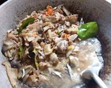 Foto langkah ke 5 dari resep Tumis Jantung Pisang Pedas.