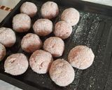 Foto del paso 3 de la receta: Albóndigas en salsa de tomate