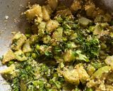 A picture of step 3 of Lauki and green chana Bhaji.