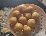Foto langkah ke 6 dari resep Cilok goreng.