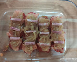Foto del paso 3 de la receta: Salmón al horno con bacon y cebolla caramelizada