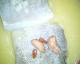 Foto del paso 3 de la receta: Lomos de Bacalao a Baja Temperatura en Crema de Cúrcuma y Trufa en Salsa de P.X. y Pil Pil