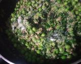 A picture of step 2 of Methi Malai Matar.