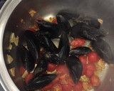 Foto del paso 2 de la receta: Mejillones con crema mediterránea