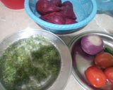 A picture of step 1 of Beetroot with Leaves (Bhujya) Chukander ki bhujiya.