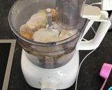 A picture of step 1 of Oats waffles.