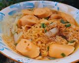 Hình bước làm 2 của món Mì tobokki phomai xúc xích heo