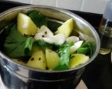 A picture of step 3 of Raw mango spinach pesto pasta.