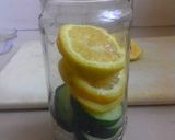 A picture of step 3 of Lemon Cucumber Water.