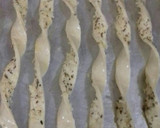 Foto langkah ke 2 dari resep Pastry cheese stick with oregano.