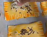 Foto langkah ke 5 dari resep Banana Choco Cheese Pastry.