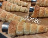 A picture of step 3 of 🍦Cream Rolls / Cream Horns🍦.
