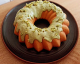 Foto del paso 12 de la receta: Bundt cake genovés de coco con cobertura de crema de pistachos y chocolate blanco (sin gluten)