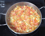 Foto del paso 2 de la receta: Arroz con salchichas/longaniza