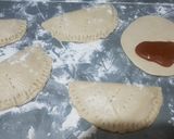 Foto del paso 3 de la receta: Empanadas rellenas de cajeta