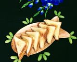 A picture of step 7 of Crispy Potato Sandwich.